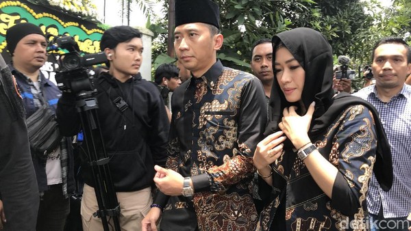 Ibas hingga Morgan Oey Melayat ke Rumah Duka Ashraf Sinclair
