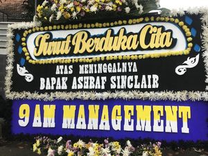 Sederet Rekan Artis Melayat ke Rumah Duka Ashraf Sinclair