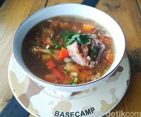 Basecamp Resto : Makan Santai di Resto ala Militer Milik Dewi Persik