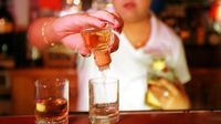 Kerja Selama 70 Jam, Bartender Ini Hanya Digaji Rp 100 Ribu