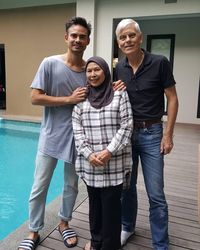 10 Momen Keakraban Ashraf Sinclair dan Ibunda yang Bikin Haru