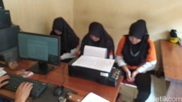 Ibu-Anak di Garut Kompak Curi Belasan Perhiasan Emas Milik Majikan