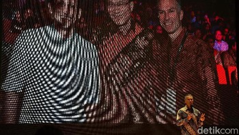 Google.org mendonasikan dana Rp13,6 miliar kepada inisiatif Gerakan Pandai organisasi edukasi non profit Bebras Indonesia untuk membantu pelatihan keahlian berpikir komputasional bagi 22 ribu guru di 22 kota kecil dan besar.