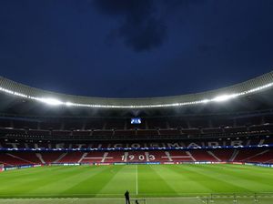 Barcelona Ngadu ke UEFA, Klaim Rumput Markas Atletico Ketinggian