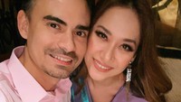 11 tahun menikah, Ashraf dan Bunga Citra Lestari jauh dari gosip. (Instagram @bclsinclair)
