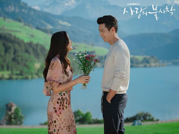 Crash Landing On You, salah satu drakor terbaru dengan rating tinggi di 2020. Foto: tvN Crash Landing On You, salah satu drakor terbaru dengan rating tinggi di 2020. Foto: tvN