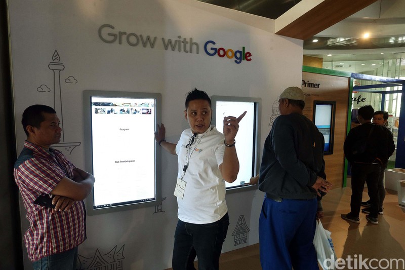 Grow with Google digelar di Perpustakaan Nasional, Jakarta Pusat, Selasa (18/2). Dalam acara Kemendikbud ingin anak Indonesia bisa computational thinking.