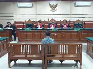 Korupsi Jasmas, Eks Anggota DPRD Surabaya Dituntut 2,5 Tahun Penjara
