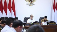 Untuk tim nasional basket, Jokowi memberikan arahan supaya atlet memiliki mental juara.