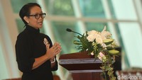 Retno menyebut pemerintah akan melakukan langkah lebih lanjut terkait WNI yang masih berada di daerah yang terdampak corona.
