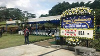 Ashraf Sinclair akan dimakamkan di San Diego Hills.