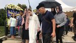 Senyum Getir Bunga Citra Lestari di Pemakaman Ashraf Sinclair