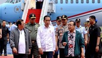 Belum lama ini ia membuat candaan soal melarang presiden ke Kediri karena kota di Jawa Timur ini dianggap daerah wingit untuk presiden. Ia mencontohkan Gus Dur lengser usai berkunjung ke Kediri. Foto: Instagram pramonoanungw