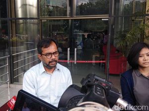 Haris Azhar Tiba-tiba ke KPK, Ngaku Bawa Whistleblower untuk Kasus Nurhadi