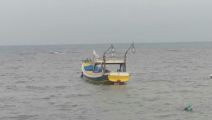 Semalam Dua Nelayan Situbondo Tersesat di Lautan
