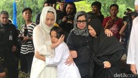 Noah sempat menangis kala itu dan ditenangkan oleh Bunga Citra Lestari.