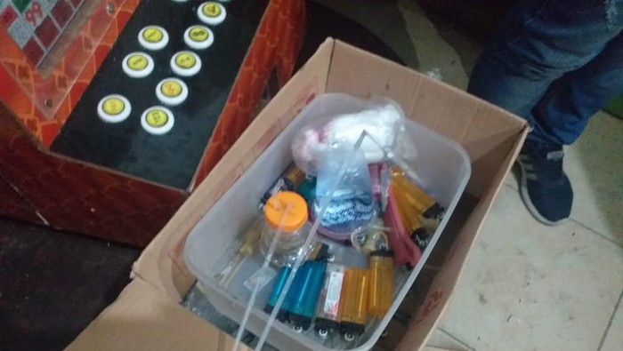Polisi menggerebek kampung narkoba (GKN) di Lahan Garapan, Jalan Jermal XV, Kecamatan Percut Sei Tuan (Dok. Istimewa)