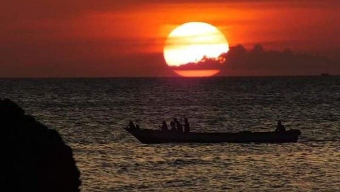 5 Pantai Cantik untuk Melihat Sunset Di Kupang
