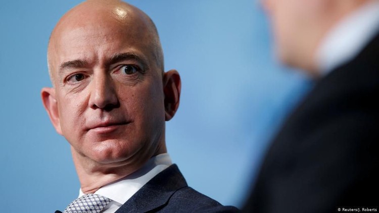 Pendiri Amazon Jeff Bezos Sumbang US$ 10 Miliar Untuk Penelitian Iklim Pendiri Amazon Jeff Bezos Sumbang US$ 10 Miliar Untuk Penelitian Iklim