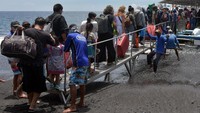 Seperti diketahui, Hari Raya Galungan merupakan salah satu hari besar yang dirayakan oleh umat Hindu. Galungan merupakan perayaan kemenangan kebaikan atas kejahatan. Selama perayaan tersebut sekolah di Bali pun diliburkan agar masyarakat dapat beribadah dengan tenang.