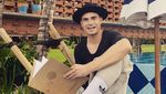 Ashraf dalam Kenangan: Melihat Potret Bahagianya Saat Traveling