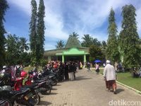 Warga Antusias Lihat Artefak Nabi Muhammad di Banten