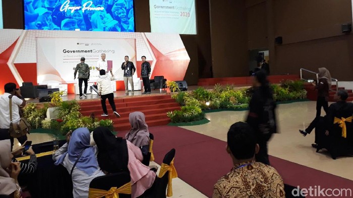 Gubernur Jawa Tengah  Ganjar Pranowo disambut aksi demo mahasiswa saat menghadiri acara di Universitas Muhammadiyah Yogyakarta (UMY), Selasa (18/2/2020).