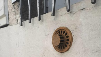 Efix memulai kariernya sebagai seniman jalanan lima tahun yang lalu. Foto: Instagram/efixworld