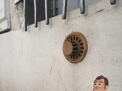 Seniman Ini Pakai Ilustrasi Kartun untuk Warnai Kota