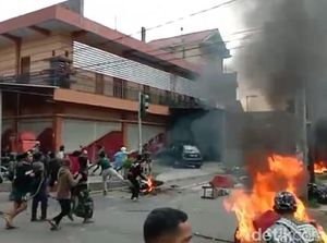 Huru-hara Laga Persebaya Vs Arema FC di Stadion Soepriadi Kota Blitar