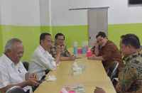 Asyiknya Momen Pramono Anung Makan Bareng Keluarga Hingga Rekan Menteri ...