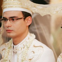 Pada November 2008, BCL resmi dipinang oleh kekasih hatinya, Ashraf Sinclair. Pernikahan mereka pun dilangsungkan di Indonesia dan Malaysia dengan adat dan budaya yang berbeda. Foto: Instagram @bclsinclair