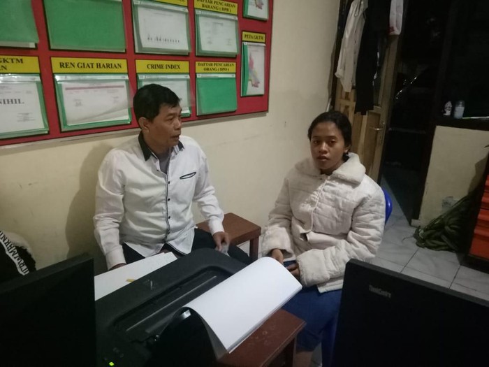 Seorang perempuan di Kabupaten Malang membuang bayi laki-laki yang baru dilahirkan. Aksi tak bertanggung jawab itu ia lakukan agar tidak malu.