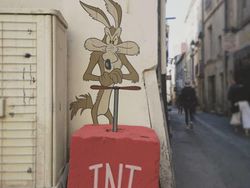 Seniman Ini Pakai Ilustrasi Kartun untuk Warnai Kota