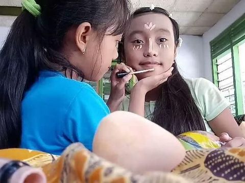 Anak SD Viral Bikin Tutorial Makeup ke Warung, Ini Kisahnya Hadapi Bullying