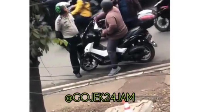 Polisi menyamar jadi ojol hadang pemotor