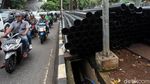 Waduh, Trotoar di Jalan Tentara Pelajar Tertutup Kabel Besar