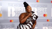 Lizzo juga sering kali mendapat ujaran kebencian di media sosialnya. Lizzo menjelaskan bahwa dia dapat menangani kritik tentang musiknya, tetapi dia tidak akan menerima serangan terhadap penampilannya. (Foto: Vianney Le Caer/Invision/AP).
