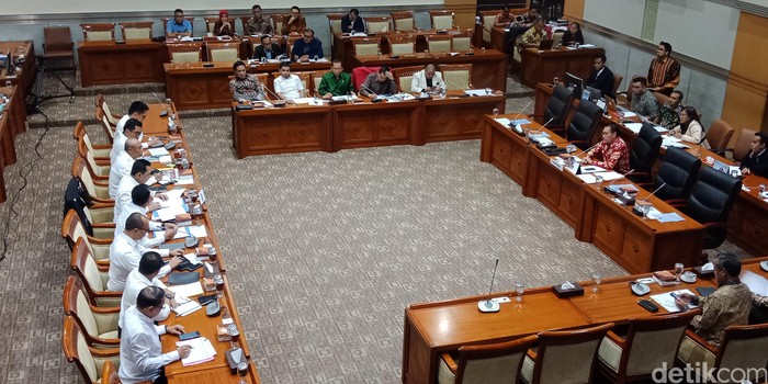 Komisi III Rapat Bareng Bareskrim Bahas Kasus Korupsi Kondensat