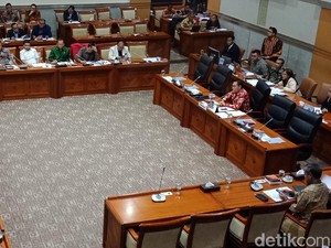 Komisi III Rapat Bareng Kabareskrim Bahas Kasus Korupsi Kondensat