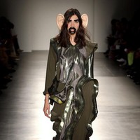 Di media sosial, Junkai dikritik habis-habisan oleh netizen. Juanki dinilai tidak kreatif dan dikecam rasis.  Foto: dok. Getty Images