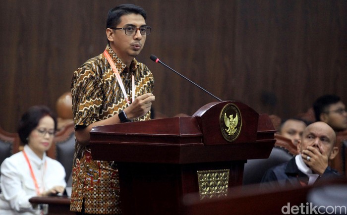 Sidang Lanjutan Uji Formil UU KPK Dua orang ahli dihadirkan untuk menjadi saksi dalam sidang lanjutan Uji Formil UU KPK. Dua orang ahli itu yakni Zainal Arifin Mochtar dan Bivitri Susanti.
