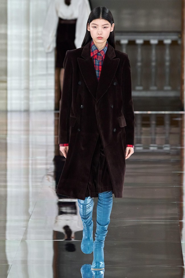 Fashion show koleksi musim gugur/dingin 2020 Victoria Backham di London Fashion Week 2020, London, Inggris. Foto: dok.Vouge.