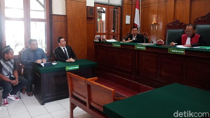 sidang ganti kelamin