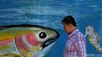 Warna-warni Mural Bertema Hewan Laut Hiasi Jalan Jembatan Tiga