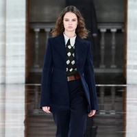 Fashion show koleksi musim gugur/dingin 2020 Victoria Backham di London Fashion Week 2020, London, Inggris. Foto: dok.Vouge.