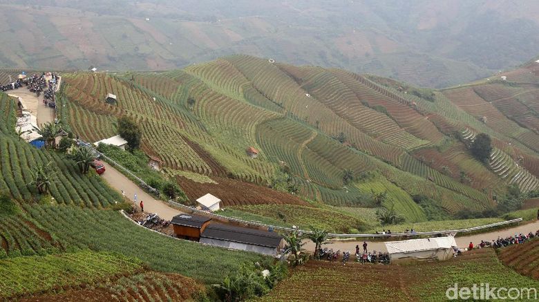 Lembah Panyaweuyan di Majalengka Wisata Terasering Panyaweuyan, Kecamatan Argapura, Kabupaten Majalengka, Jawa Barat.