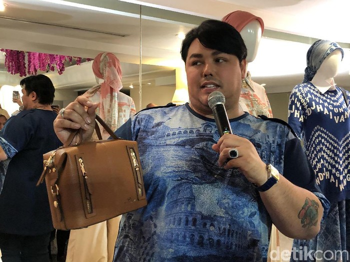 Ivan Gunawan Ivan Gunawan saat tampil di Brownies.