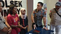 Korban saat itu dimintai bantuan oleh Puroh untuk membantu suaminya, Sarkum. Namun Puroh tidak menjelaskan kepada korban bantuan apa yang dia maksud. Namun, saat mengikuti pelaku, korban malah disekap selama berhari-hari dan dipaksa melakukan threesome. Korban yang sempat dilepaskan oleh pelaku pun tak berani kabur karena ketakutan.