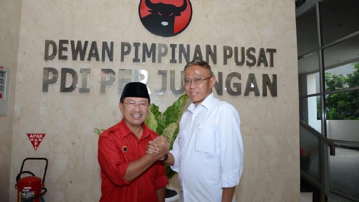 Herman Suherman-Tb Mulyana resmi diusung  PDIP maju Pilbup Cianjur 2020